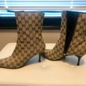 Gucci Momogram Ankle boots - Size 9.5us